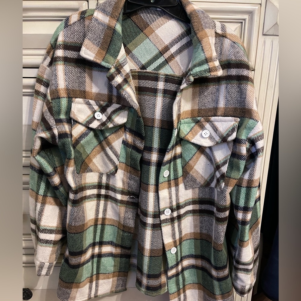 Plaid soft flannel style jacket worn maybe 4xl like NEW